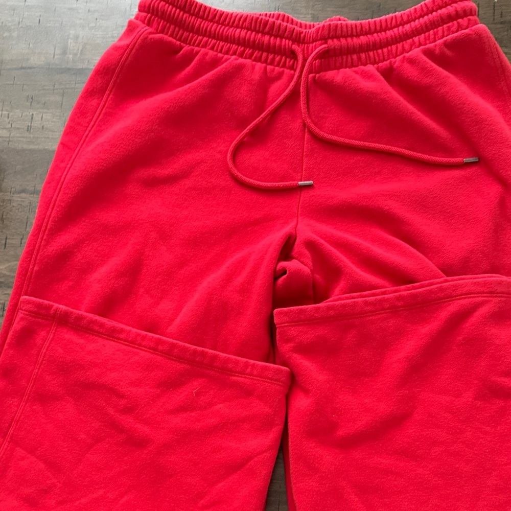 Universal Thread Red Women's Sweatpants
